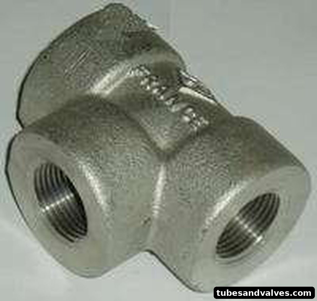 FS Tee 3000 lbs NPT threaded